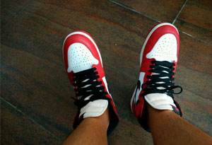 aj1鞋舌歪了怎么办 aj1鞋舌的系法图解